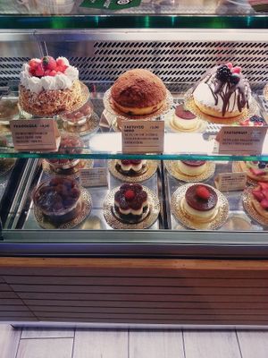Cakes at Universo Vegano in Florence