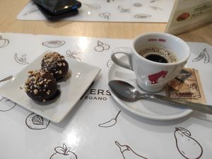 Banco vegano at Universo Vegano in Florence