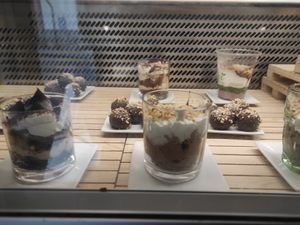 Vegan deserts at Universo Vegano in Florence