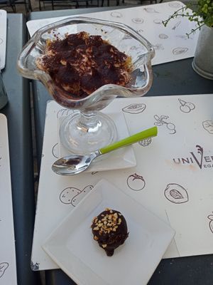 Tiramisu and Vegan Kiss at Universo Vegano in Florence