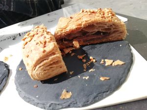 Hazelnussfüllung at Universo Vegano in Florence