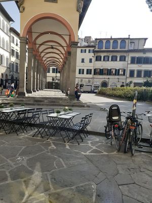 Outdoor seating at Universo Vegano in Florence