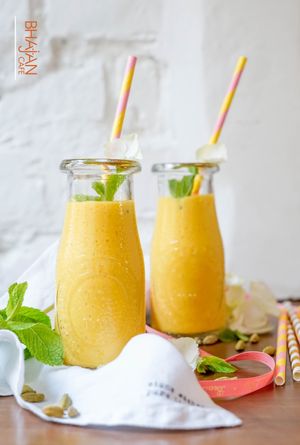 mango lassi at Bhajan Cafe in Riga