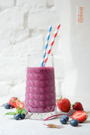 smoothie  at Bhajan Cafe in Riga