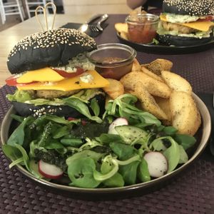 Cheeseburger at Bhajan Cafe in Riga