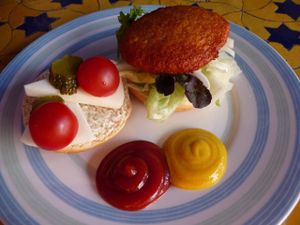 Mini hamburguesa vegetariana at El Paladar in Sevilla