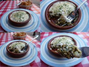 Cazuelita de soja con espinacas, setas, bechamel y queso at El Paladar in Sevilla