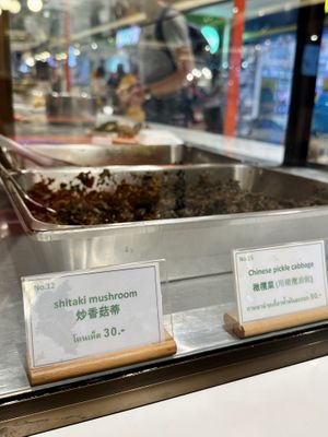 Get those mushrooms, trust me! 🤤  at Im Jai - Veg Food Stall in Chiang Mai