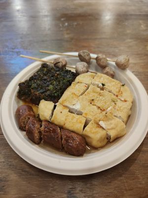 Vegan buffet at Im Jai - Veg Food Stall in Chiang Mai