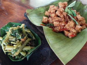 Tempeh plus spinach at Biah Biah - Gootama in Ubud