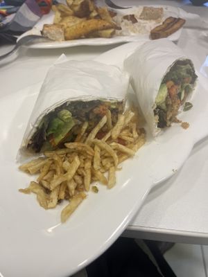 Shawarmaa  at OKEY Al Natural in Lima