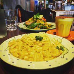 vegan mac'n'cheese at Dolly's Sister in Geelong