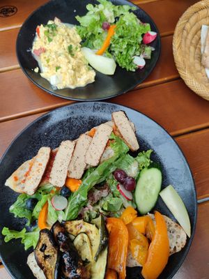 Leider sehr kaltes Grillgemüse und mit 8,50€ etwas teuer. at Huber in Freiburg