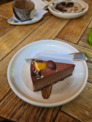 Cake at Naspolya Nassolda in Budapest