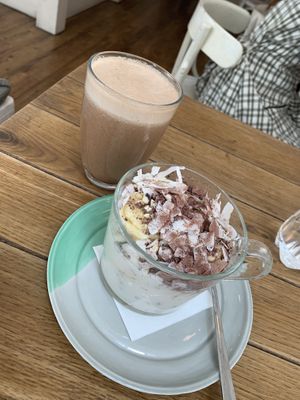 Granola and super cacao at Naspolya Nassolda in Budapest