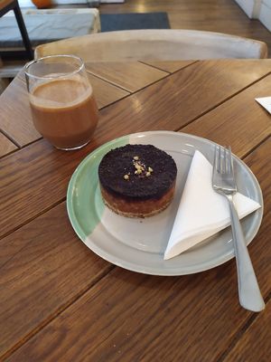 Supercacao and apple pie at Naspolya Nassolda in Budapest