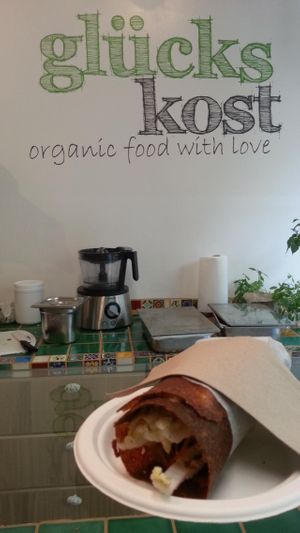 inside, savory wrap at Glucks kost in Munich