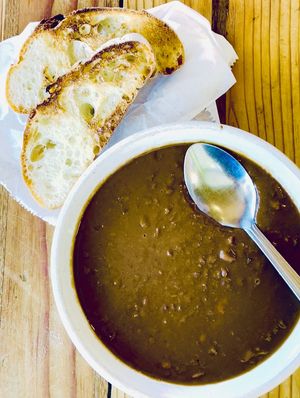 Vegan chili with onions, bell pepper, Thai chilis, chili morita peppers, garlic, and custom spices 🔥  at Judahlicious in San Francisco