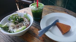 Juice & dessert at Judahlicious in San Francisco