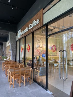 Outside   at LN Fortunate Coffee - Duta North in Kuala Lumpur