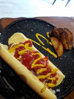 hot dog at U.to.pi.a in Mexico City