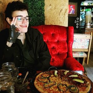 Only when I was about to upload this picture did I realize that there's a vegan icon in the background. I ate all the green things off of this pizza. Also, ordering "agua" in CDMX  at U.to.pi.a in Mexico City