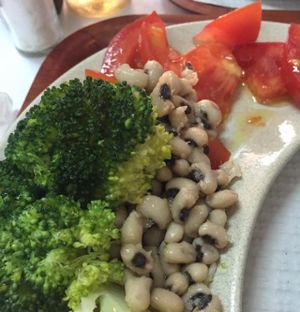 side salad at Salpicos Verdes in Porto