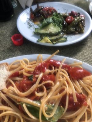 Linguini with pomodor sauce and grilled vegetables at Osteria da Peppino in Pompei