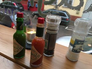 table at window at Veganerie Mundgruen  in Mannheim