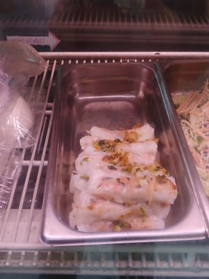 Food in case at Tofoo Com Chay in San Jose