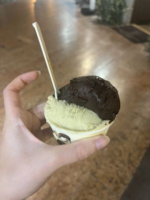 Pistachio and sugar free chocolate   at Gelateria al Pozzo in Riva Del Garda