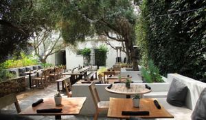 Plant Food + Wine backyard garden at Plant Food + Wine in Los Angeles