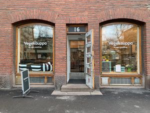The new location at Helsinginkatu 16. We are located next to a vegan clothing store Kind of Green. at Vegekauppa in Helsinki