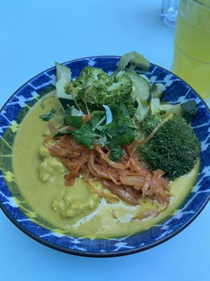 Tibetan mamma bowl  at Le Botaniste in Ghent