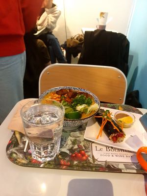 Tiger mama bowl at Le Botaniste in Ghent