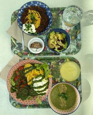 😍💚 Seasonal salad & Chili bowl & soup & avocado  at Le Botaniste in Ghent
