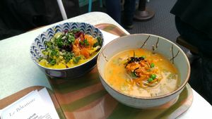 Tibetan mama and miso soup at Le Botaniste in Ghent