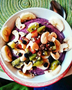 smoothie bowl at nimmersatt in Vienna