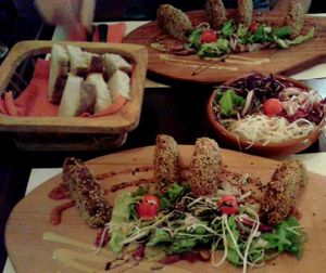 Vegelicious vegan chickpea burger patties with spicy peanut sauce and salad at Matoni in Split