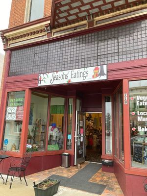 Exterior  at Seasons' Eatings in Napoleon