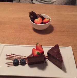 triple chocolate cake & chocolate chunks at simpleRAW in Copenhagen