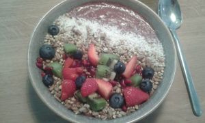 Acai bowl at simpleRAW in Copenhagen