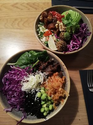 Korean and Middle Eastern bowls at simpleRAW in Copenhagen