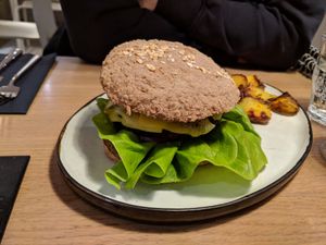 Hamburger at simpleRAW in Copenhagen