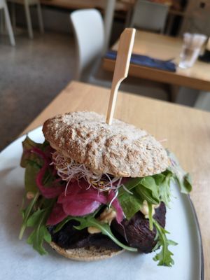 Sandwich portobello at simpleRAW in Copenhagen