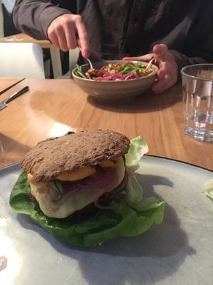 Burger and tempeh bowl at simpleRAW in Copenhagen