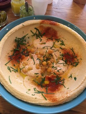 Hummus at De Hummus House - Sint Antoniesbreestraat in Amsterdam