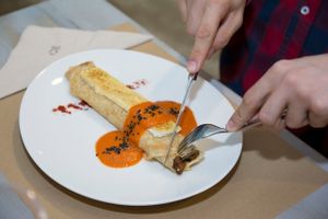 CREP DE QUORN CON VERDURAS Y SALSA DE TOMATE at Fang i Aram in Menorca