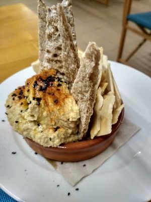 Hummus at Fang i Aram in Menorca