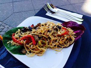 Vegan Pasta with vegetables and peanut butter at LOLA was here in Berlin